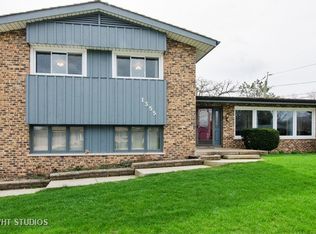 1355 Royal Blvd, Elgin, IL 60123