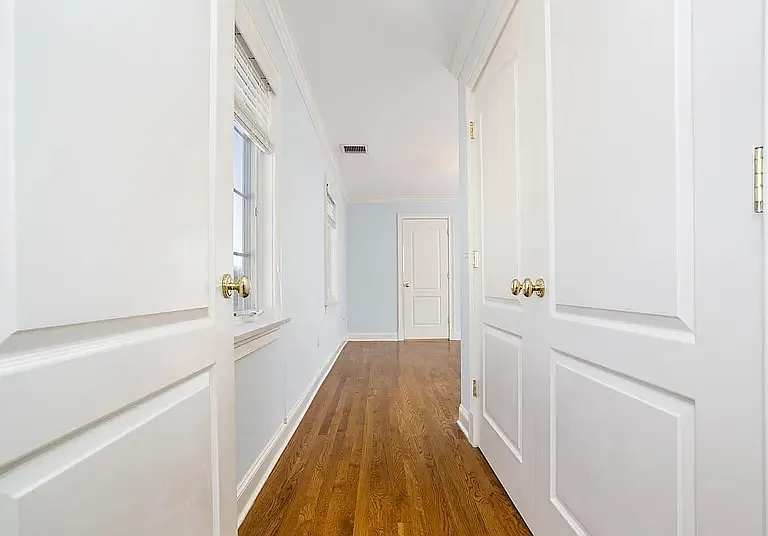 80 E Putnam Ave — Photo 11