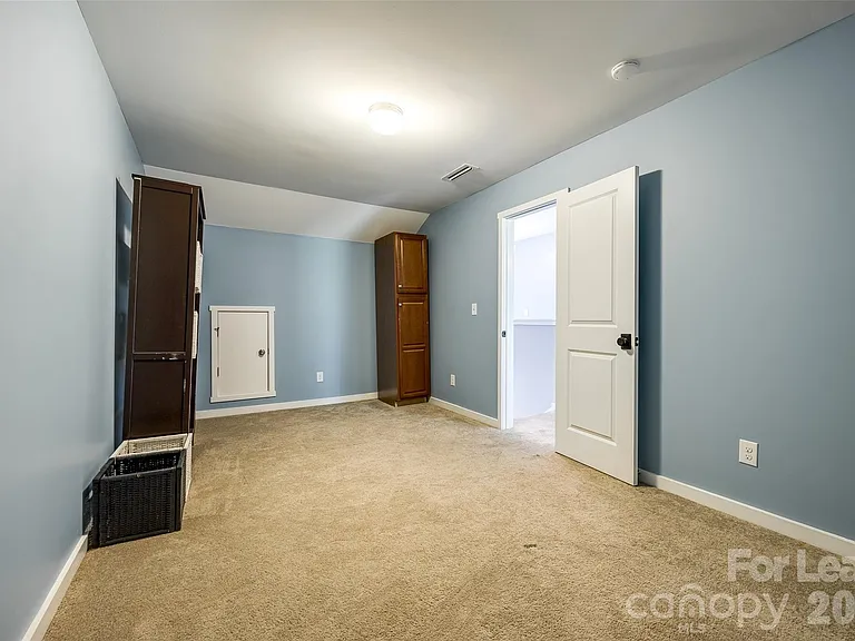 440 Battery Cir — Photo 25