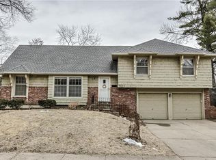 9623 Walmer St, Overland Park, KS 66212