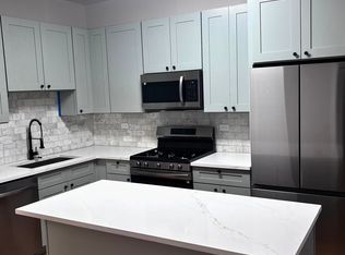 3121 W Augusta Blvd, Chicago, IL 60622