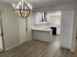 850 Huston Dr, Riverside, CA 92507