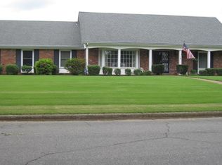 145 Cedarcrest Dr, Florence, AL 35630