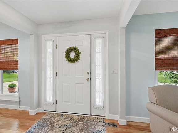 4th image of 1010 Waldo Ln
