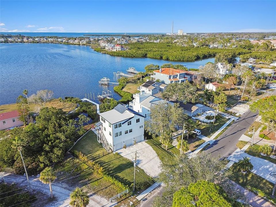 1st image of 1640 SEA BREEZE DRIVE