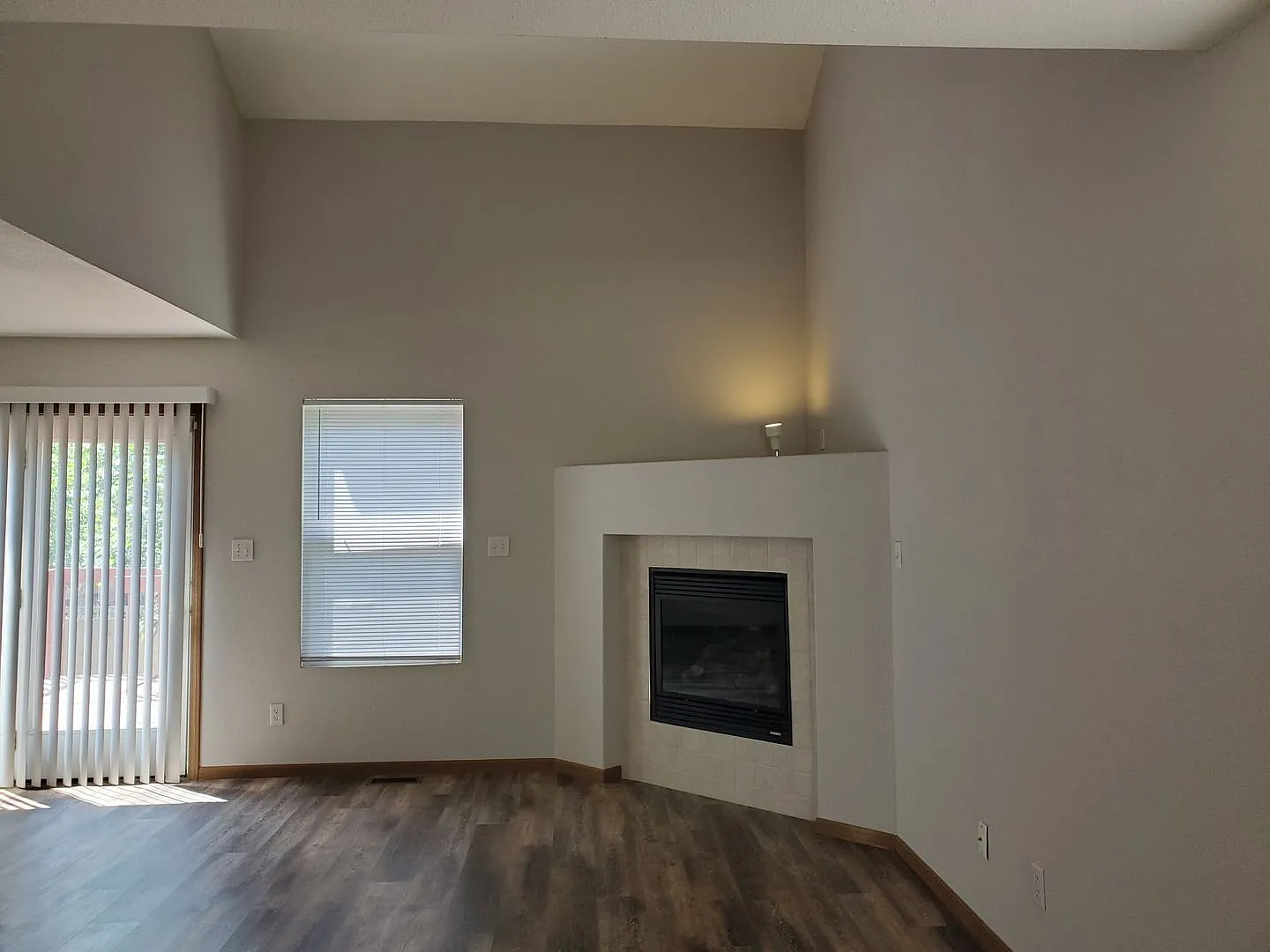 Beautiful 3BR, 3.5BTH home near Lake Sherwood. Washburn Rural Schools. — Photo 3