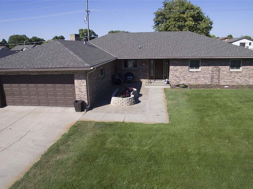 1st image of 307 W 20th St