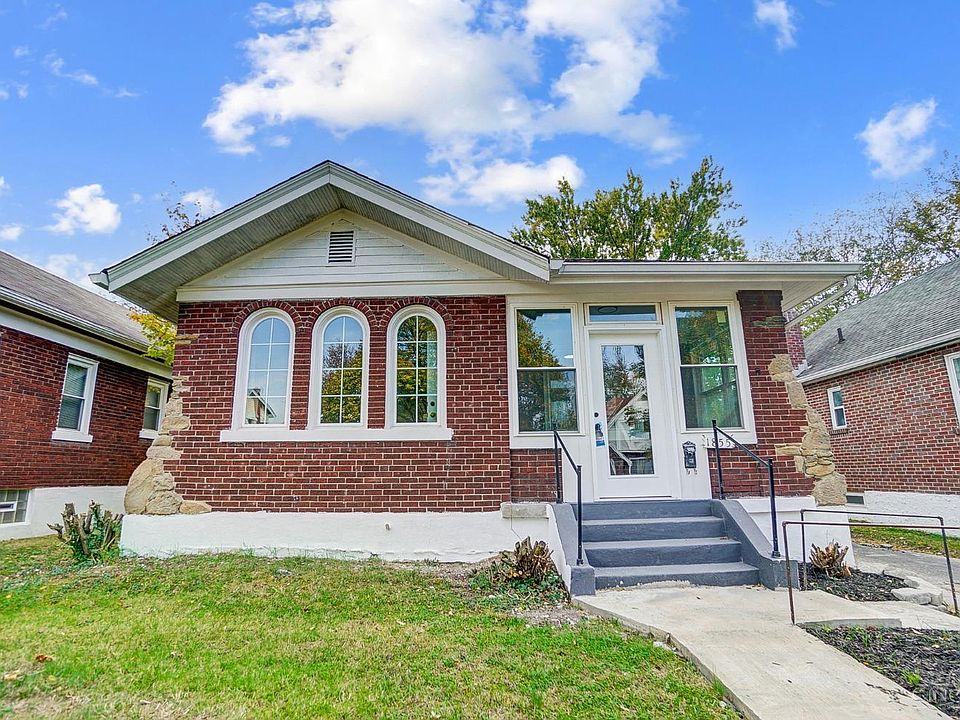 1st image of 1855 Catalina Ave