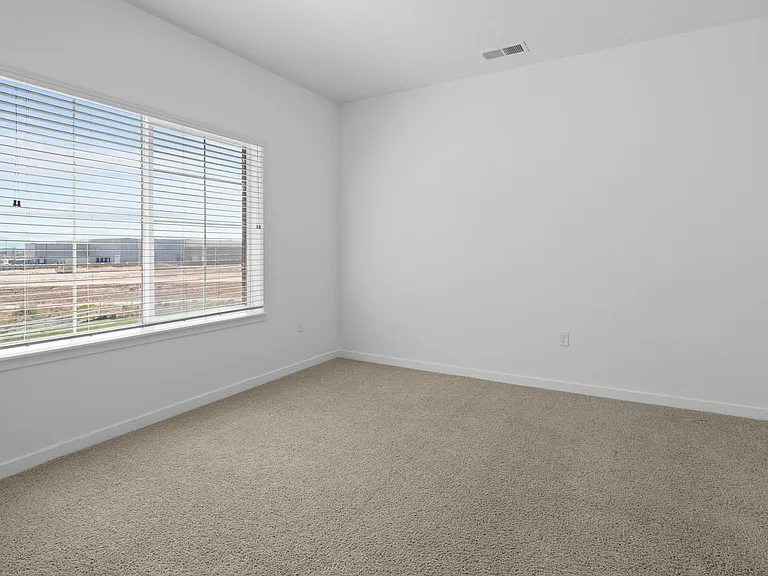Outlook Apartments — Photo 40