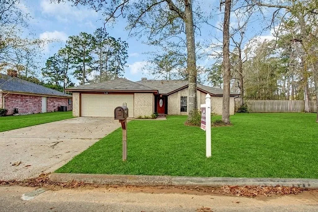 3 bed, 2.0 bath, 1702 sqft, $1,750 — Photo 1