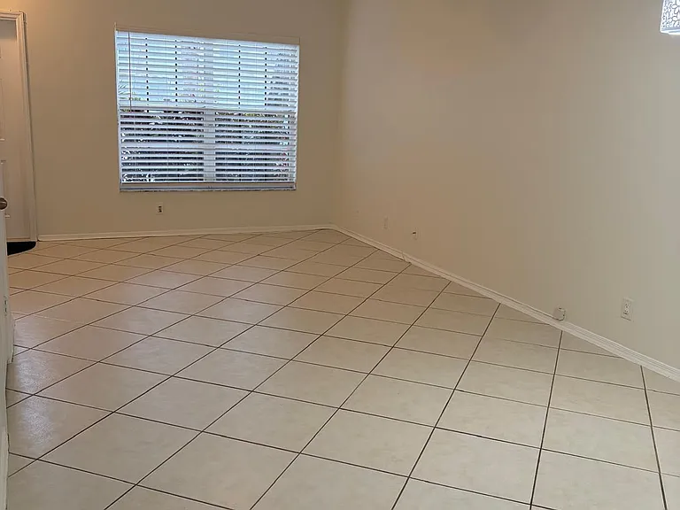 11040 Sand Piper Ct — Photo 5