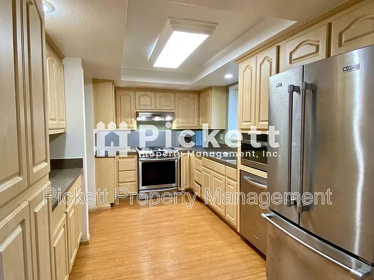 7293 Pheasant Cir NE — Photo 8