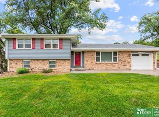 4918 N 82nd St, Omaha, NE 68134