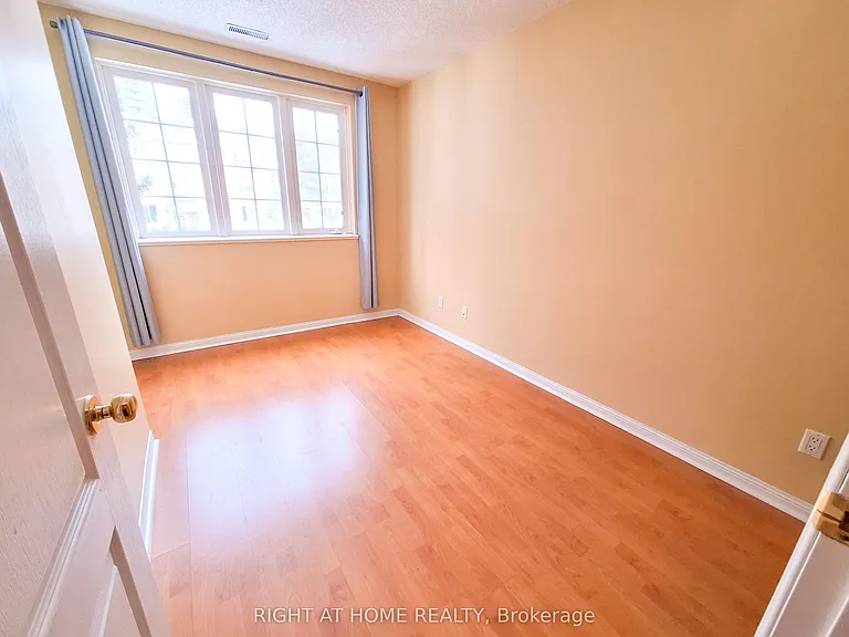821 Grandview Way — Photo 27