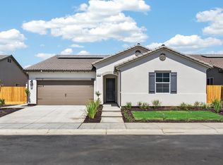 952 S Peters Rd, Madera, CA 93636