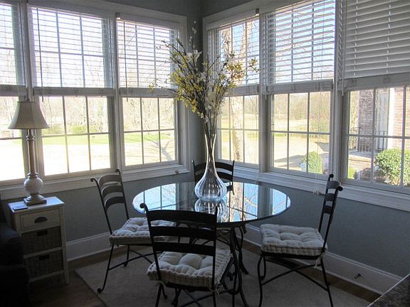 5th image of 459 E Shoreline Dr