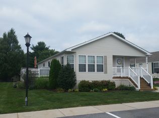 114 Summers Dr, Lancaster, PA 17601