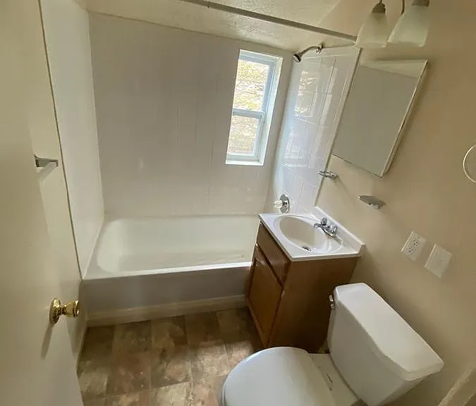 131 Clinic Dr #309 — Photo 4