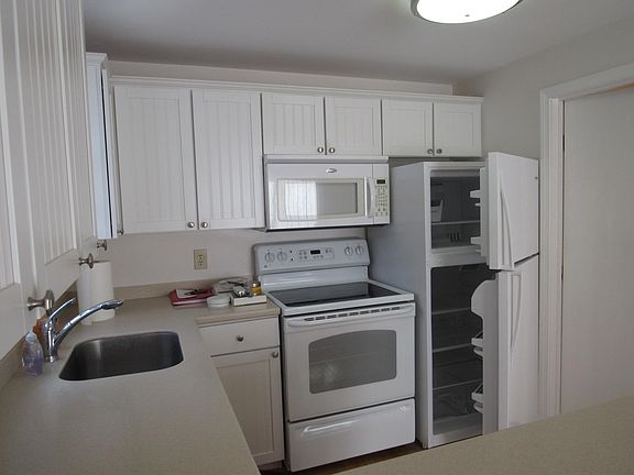 3rd image of 47 Oakridge Drive #47