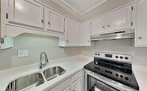 3rd image of 12 Independence Pl NW