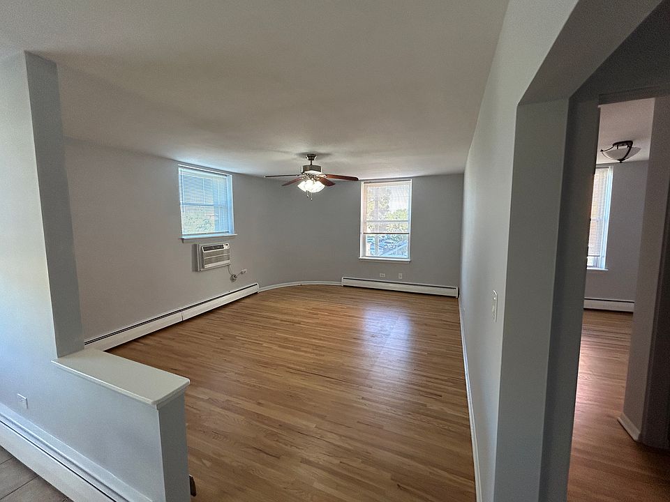 1st image of 3656 N Central Ave Unit 2