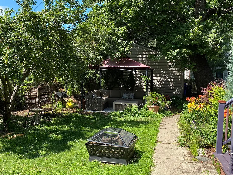 42 Isabel St W — Photo 20