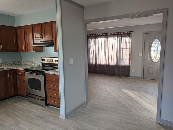 5th image of 1610 Dogwood Dr NE