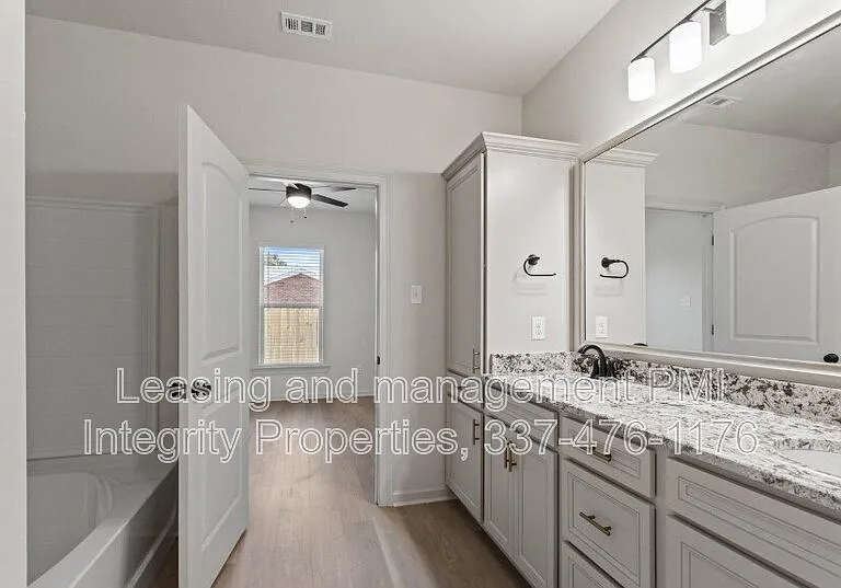 105 Foster Grove Dr — Photo 7