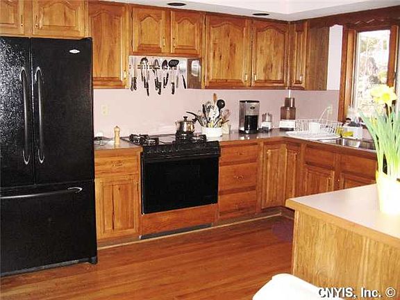 3rd image of 4447 Swissvale Dr