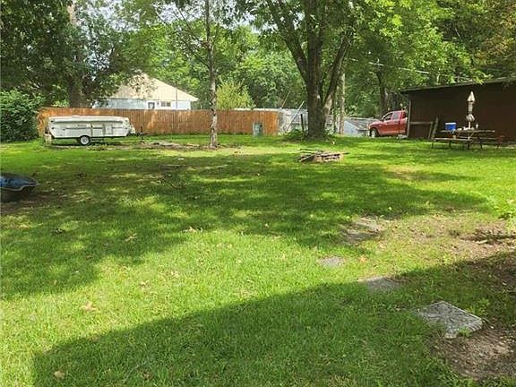 3rd image of 2501 Girard Ave