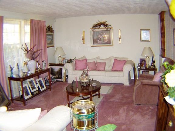 Very big living room