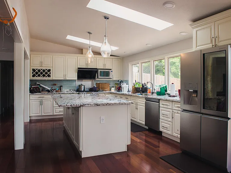 14512 SE 45th Pl — Photo 1