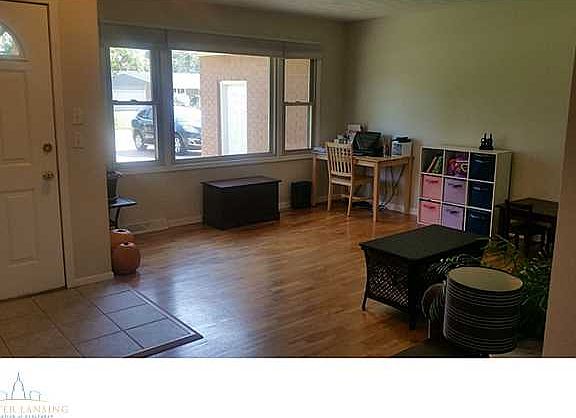 4th image of 1109 Cindy Dr