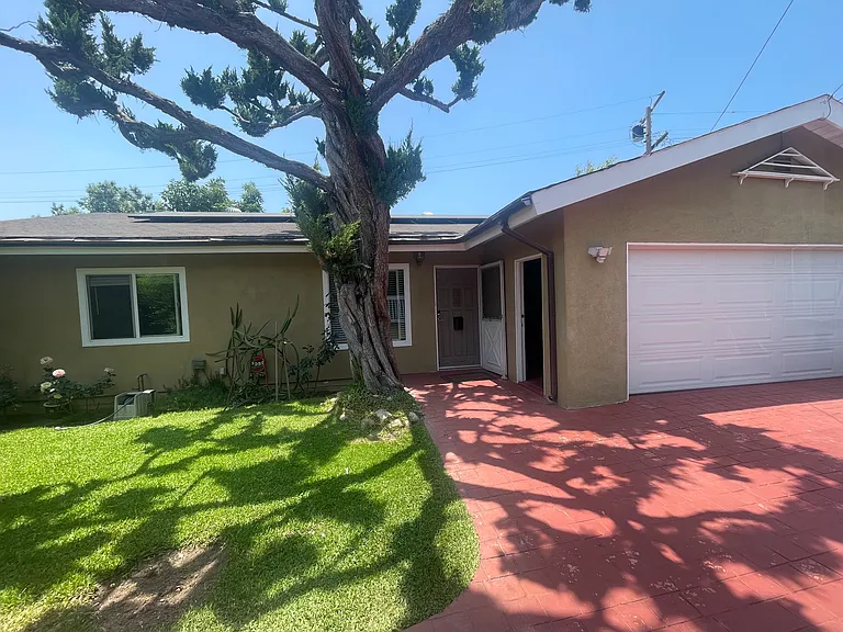 621 Pasqual Ave — Photo 1