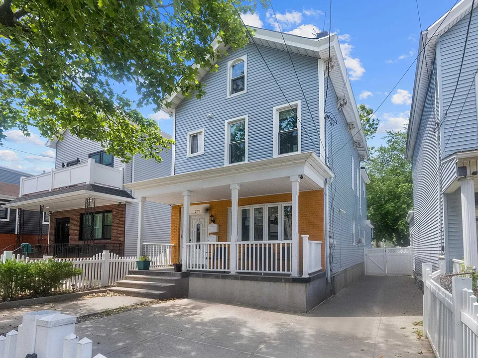 271 Cator Ave #1