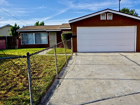 3rd image of 375 Lang Ave