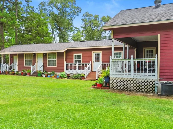 7902 Acacia Ln, Plantersville, TX 77363