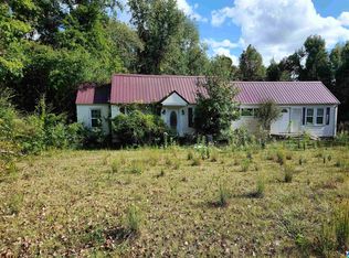 706 Pike Ave, Phil Campbell, AL 35581