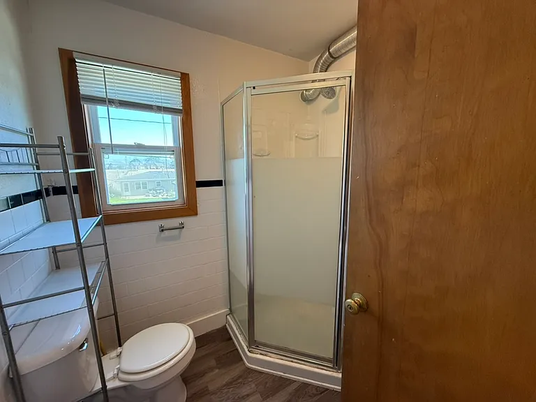 1850 Avoca St #2 — Photo 8