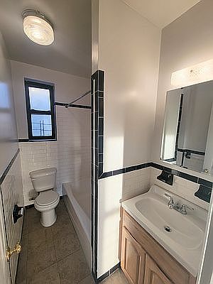 4th image of 2800 Creston Ave APT 6A