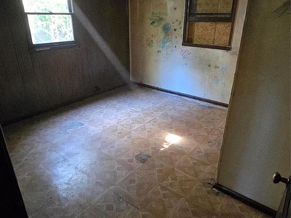 5th image of 3733 Wright Ave