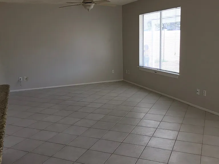 3627 W Carla Vista Dr — Photo 2