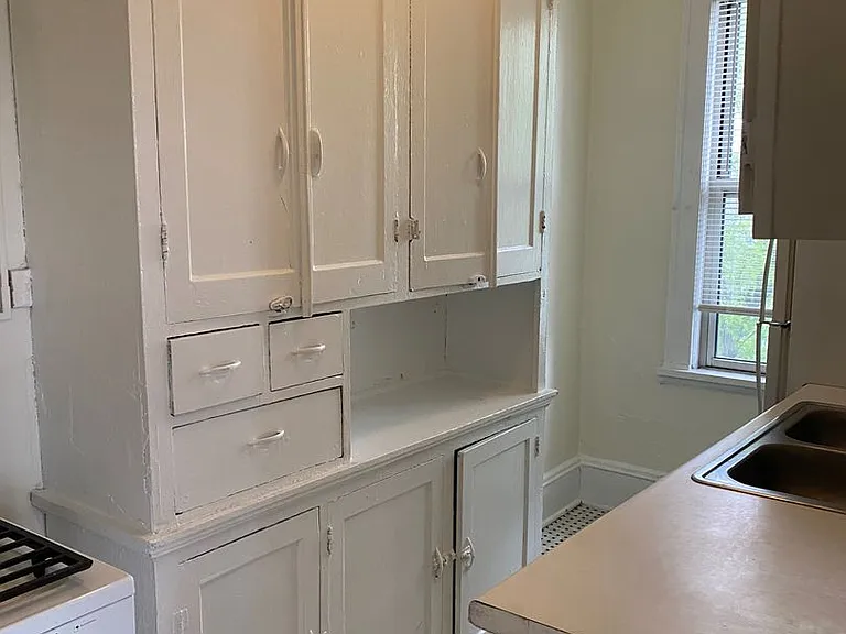 2121 Hennepin Ave S — Photo 10