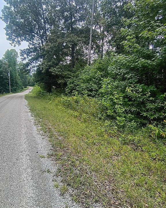 1st image of 19 Whitney Ln