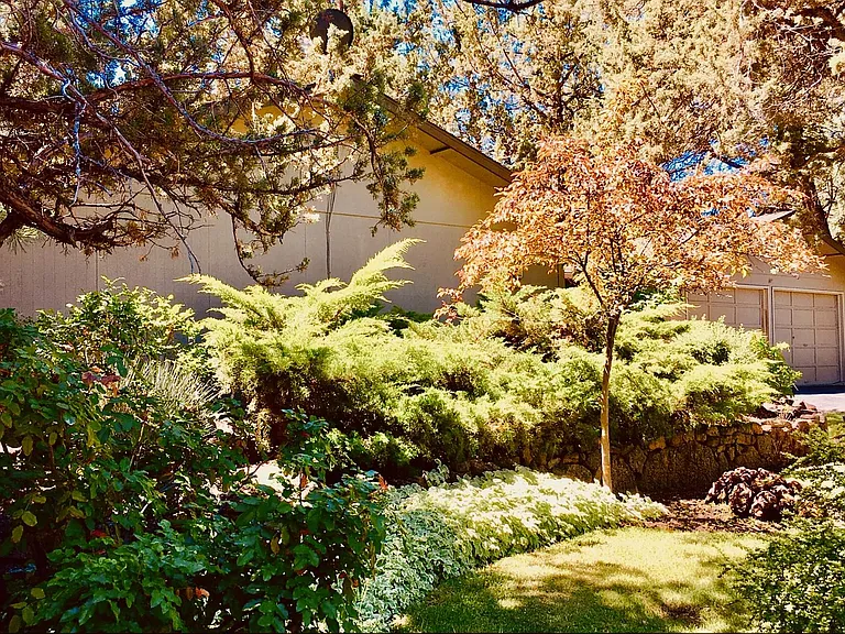 20755 Canterbury Ct — Photo 19