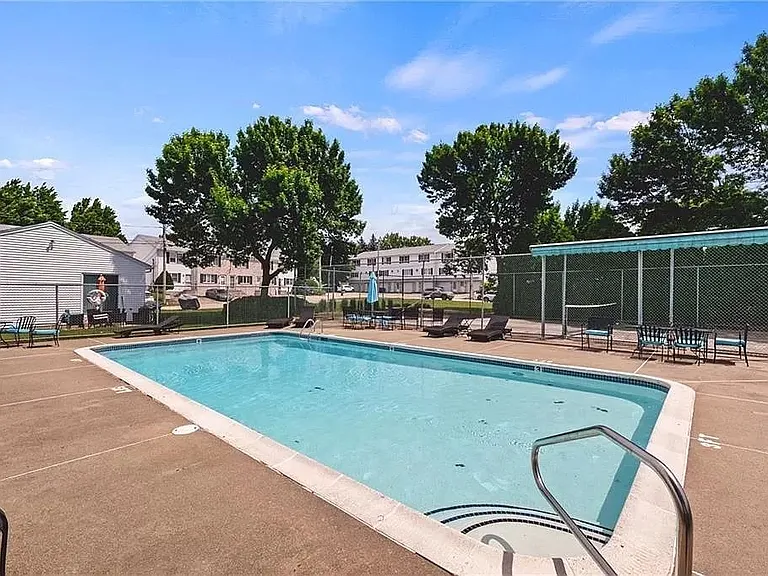13 Sunflower Cir #108 — Photo 13