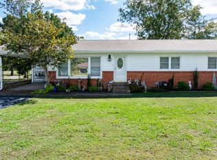 727 E Center St, Cave City, AR 72521