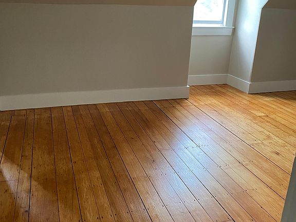 2nd image of 27 Essex St Floor 3