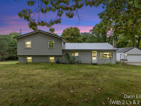 3721 E Stage Rd, Ionia, MI 48846