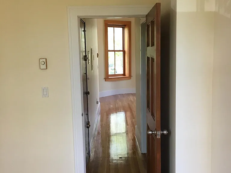 223 W Newton St #3 — Photo 3